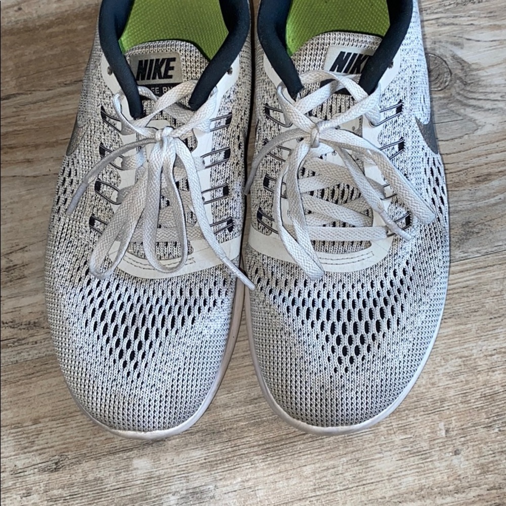 Nike Free Rn - Picture 2 of 3